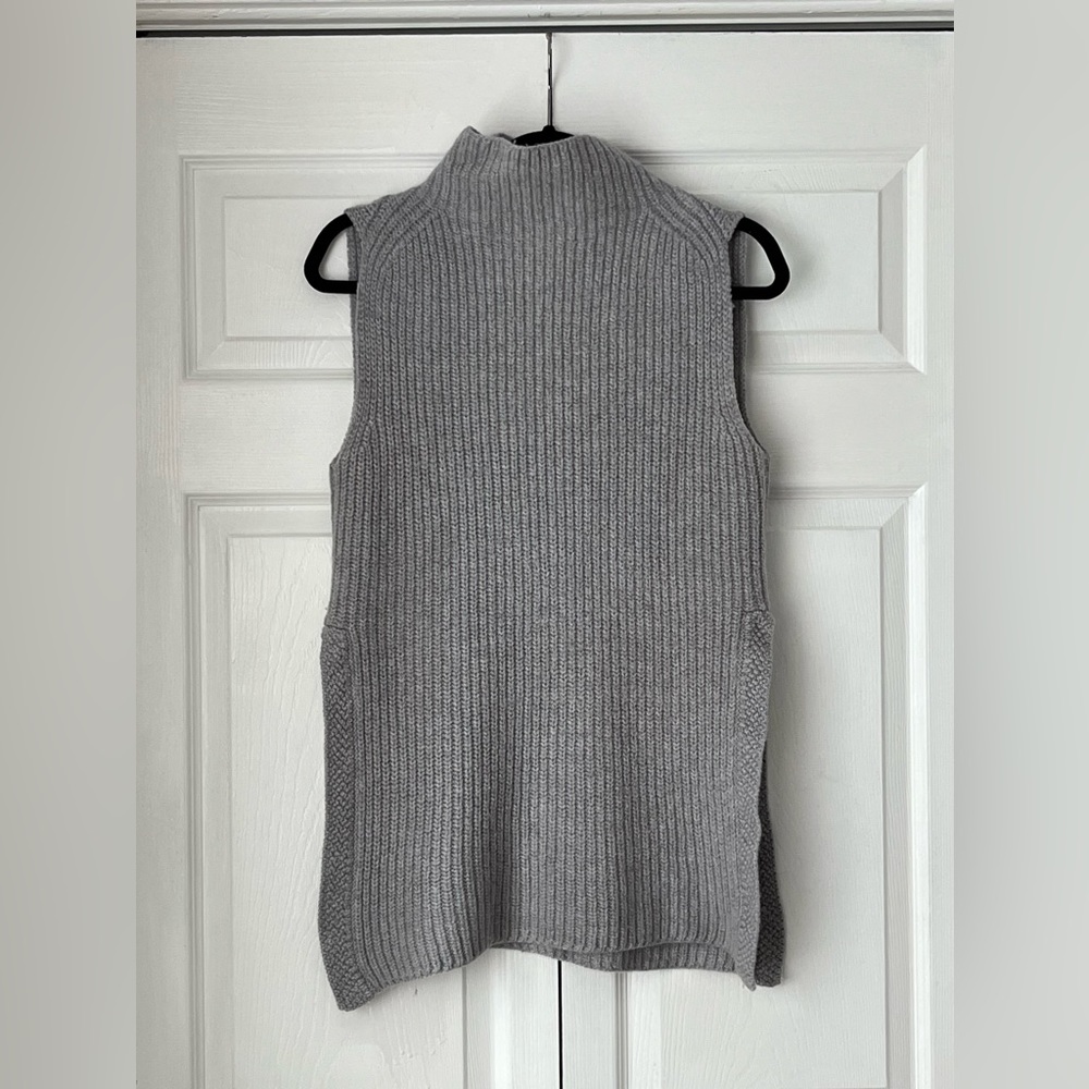 Aritzia Wilfred - Italian Wool “Durandal” Sweater Vest
